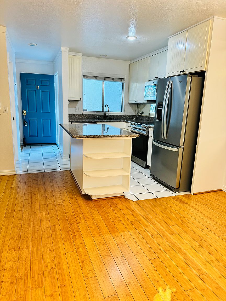 20153 Forest Ave photo 4