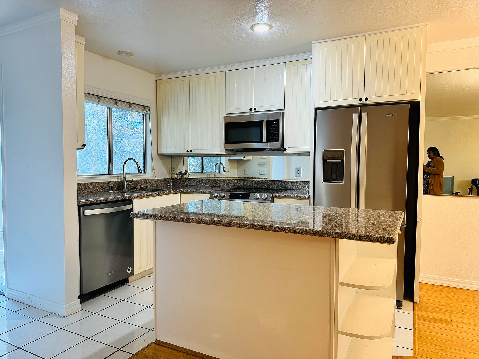 20153 Forest Ave photo 3