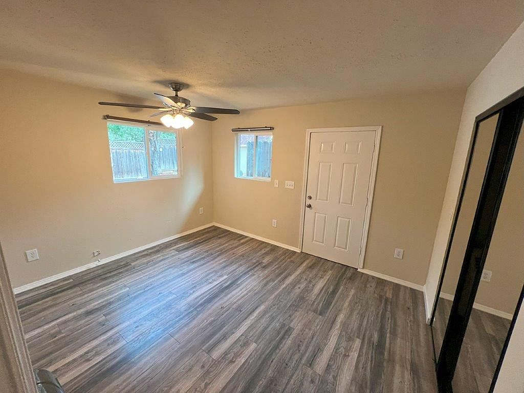 17440 Almond Rd photo 4