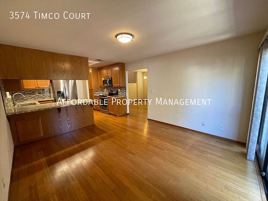 3574 Timco Ct photo 5