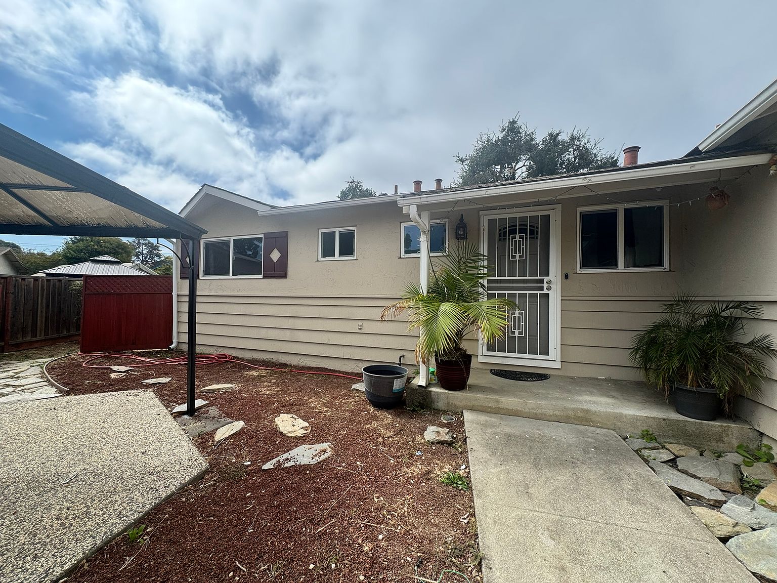 109 Edna Ct photo 4