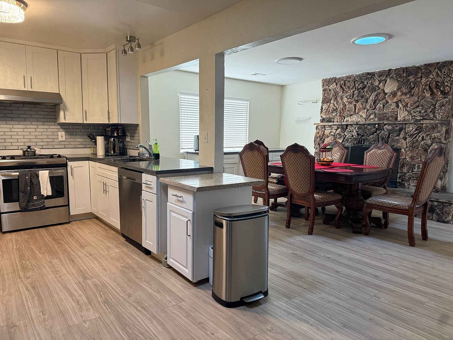 7873 Peachtree Ave photo 4