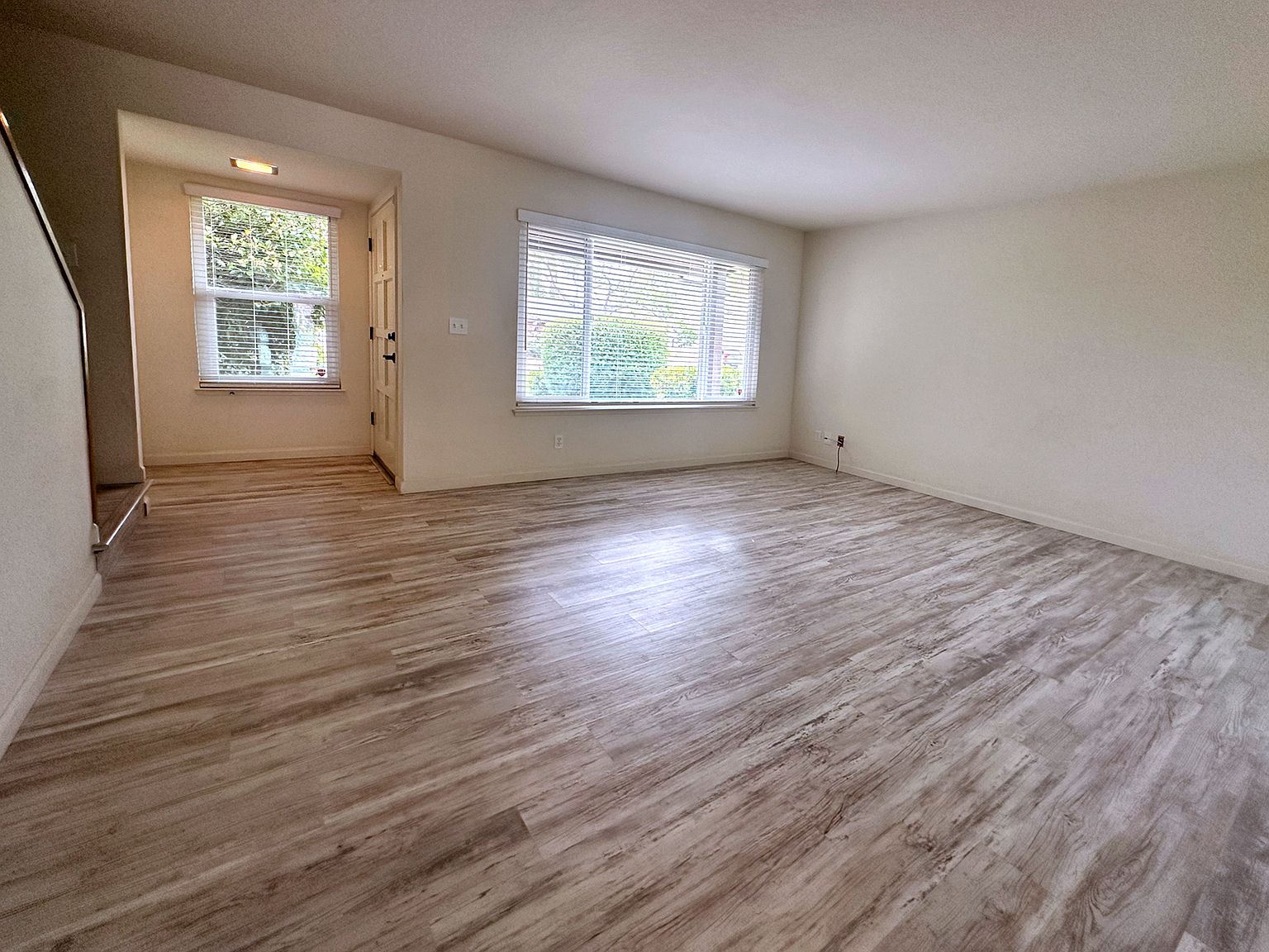 1861 De Vaca Way photo 2