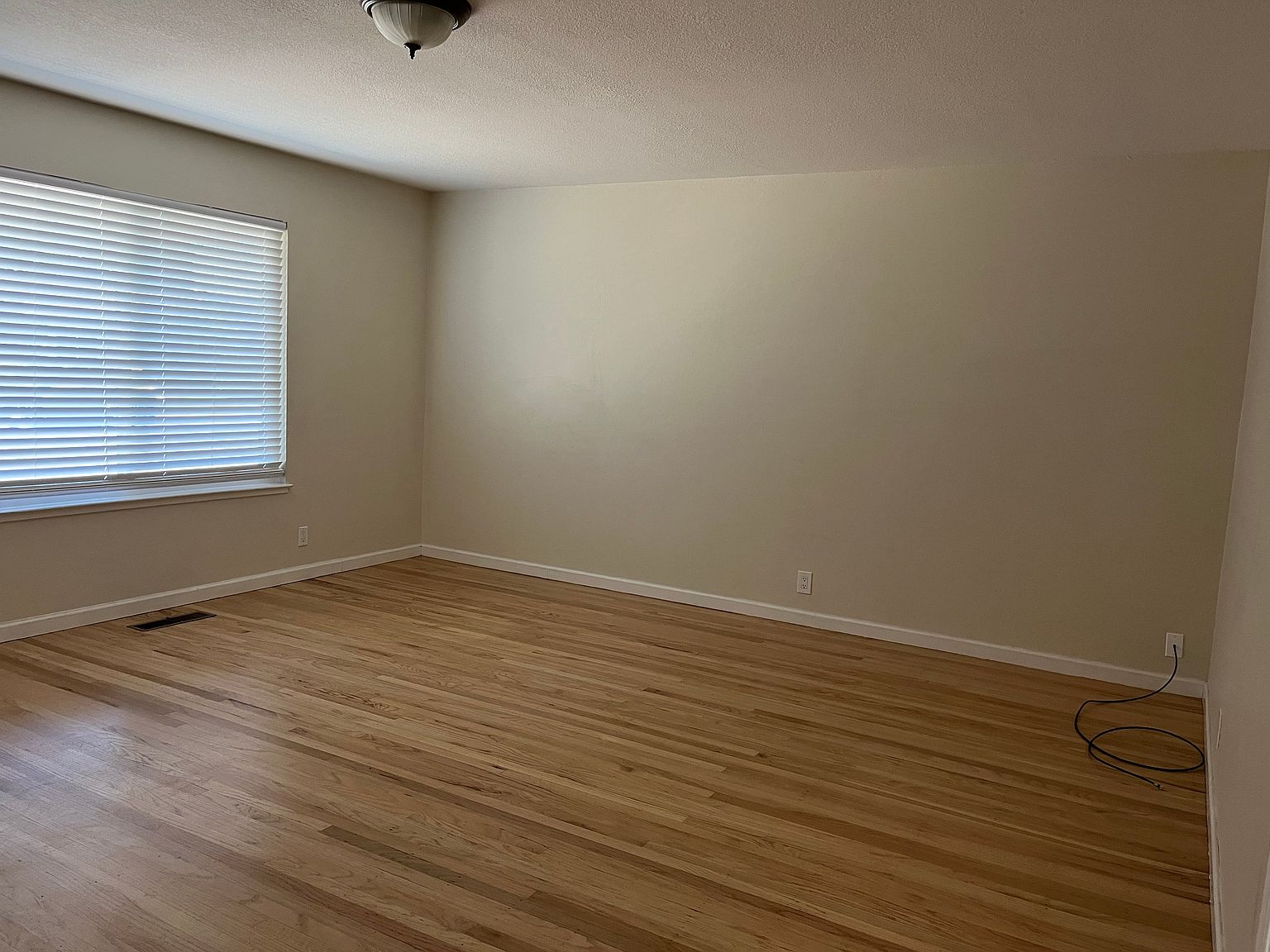 754 Chippewa Way photo 2