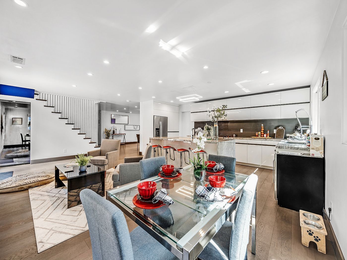 765 Orion Way photo 4