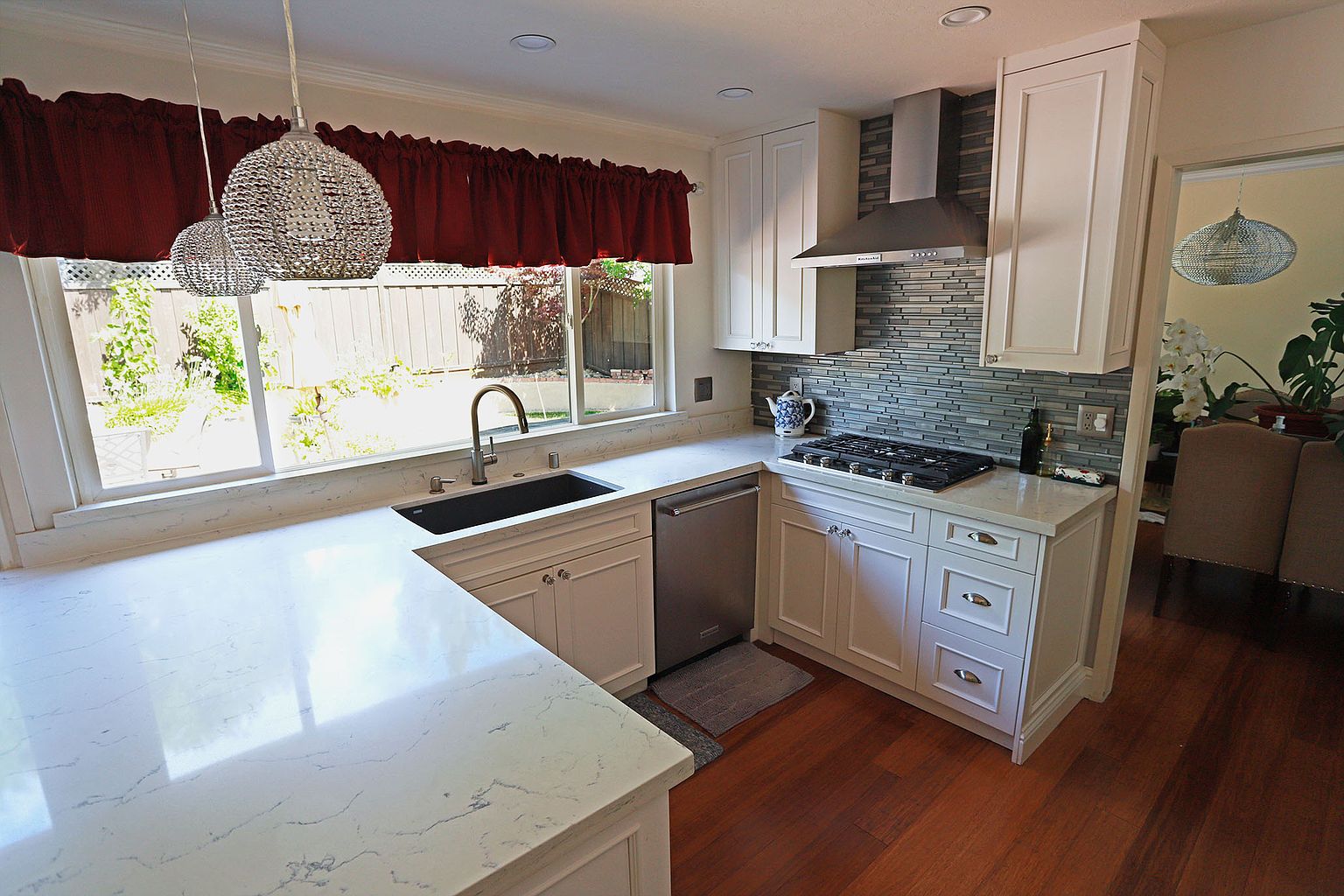 530 Zircon Way photo 5