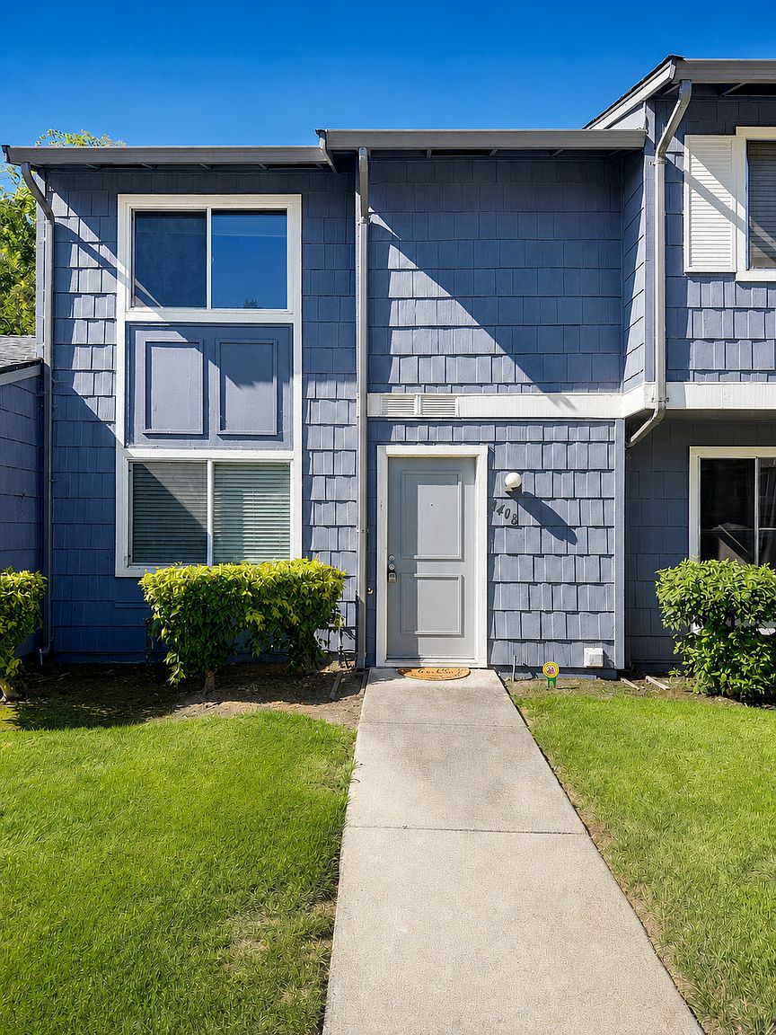 1406 Spring Valley Common photo 2