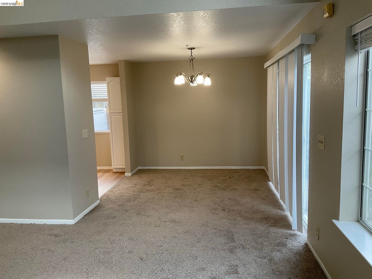 1020 Bellflower St photo 3