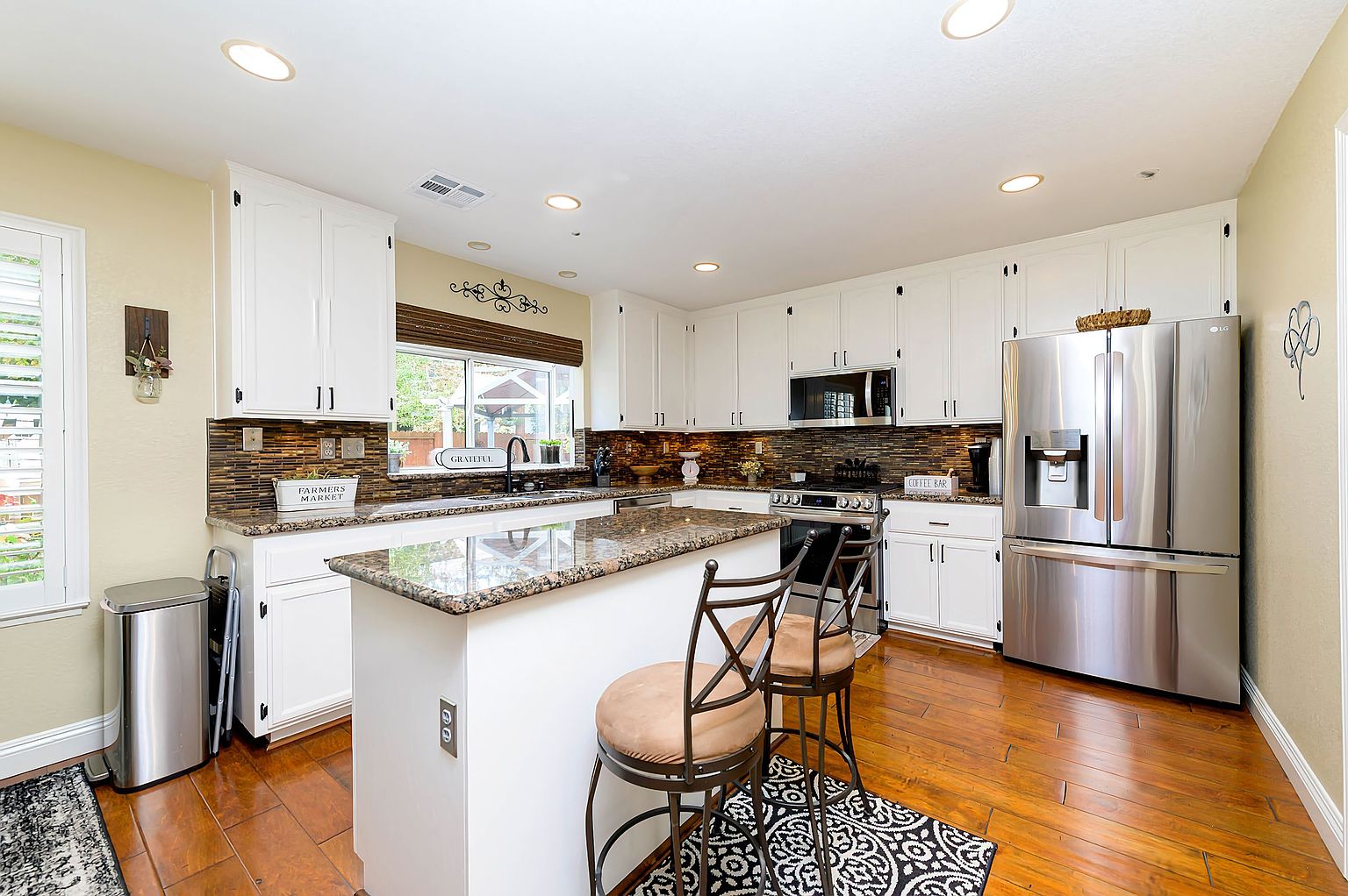 5487 Wildflower Dr photo 5