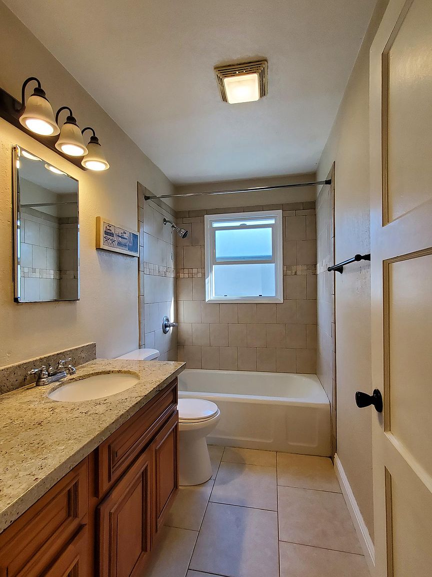 375 Hacienda Ave photo 4
