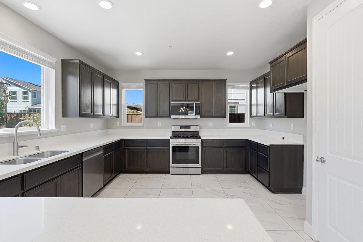 453 Diamond Peak Ln OAKLEY, CA 94561 photo 5