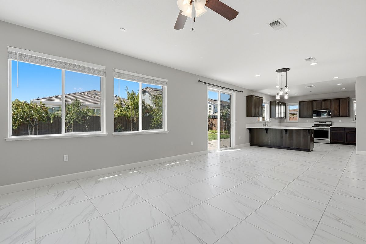 453 Diamond Peak Ln OAKLEY, CA 94561 photo 3