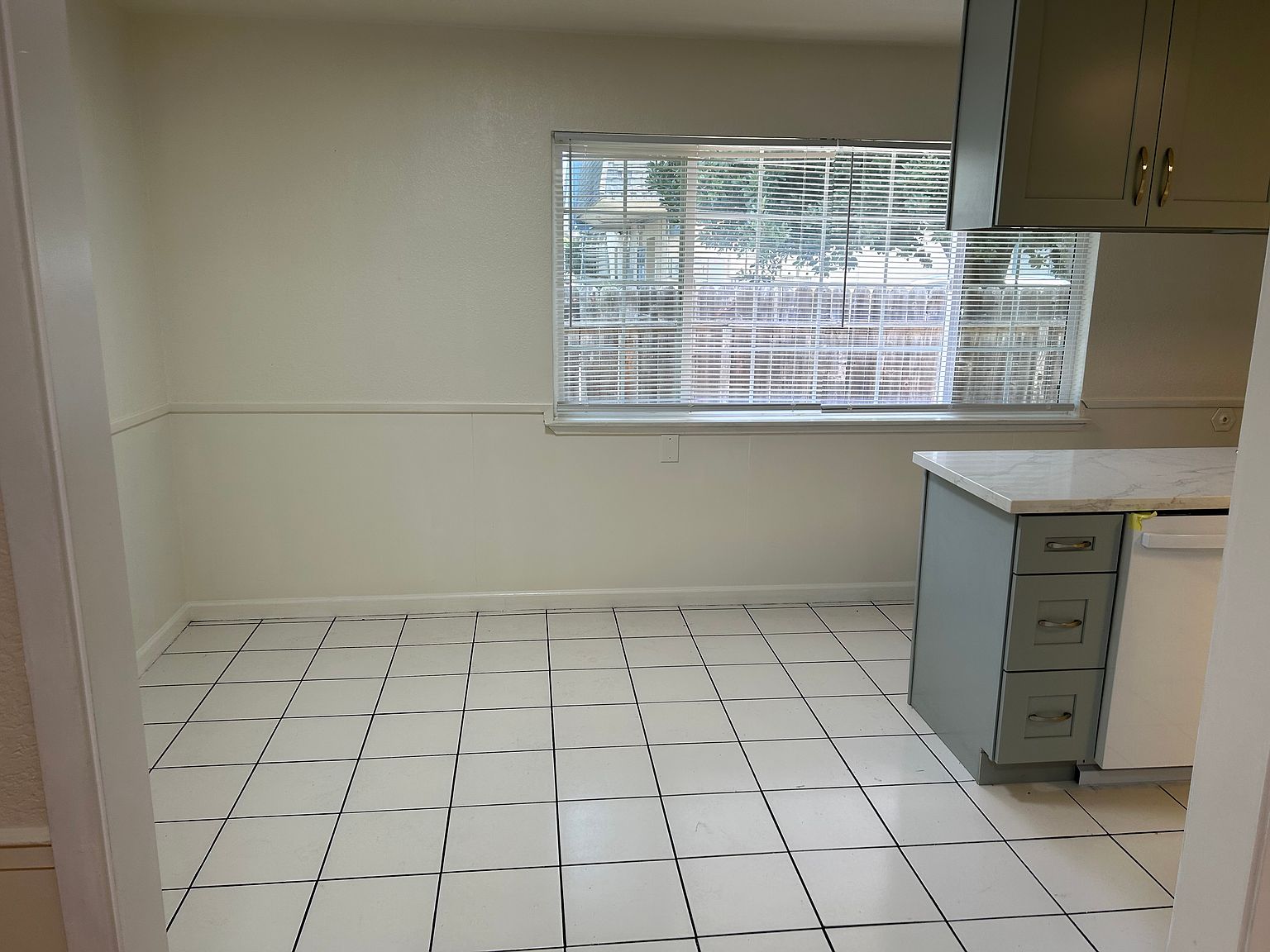 22596 Norwood Dr photo 5