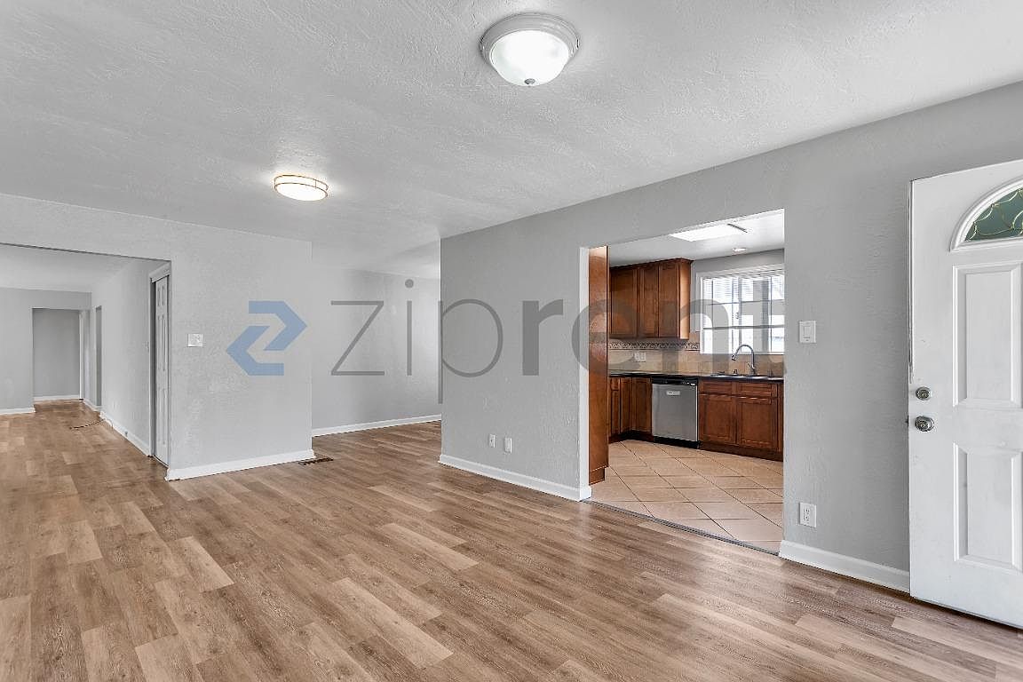 2838 Romagnolo St photo 5