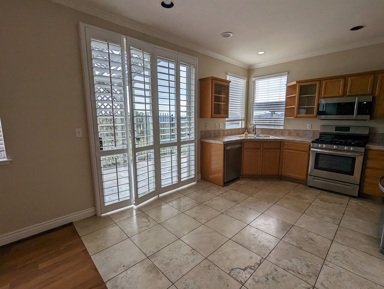 25539 Foggy Glen Dr photo 3