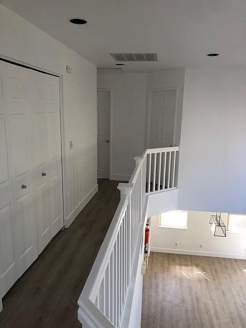 25561 Brookshire Dr photo 4