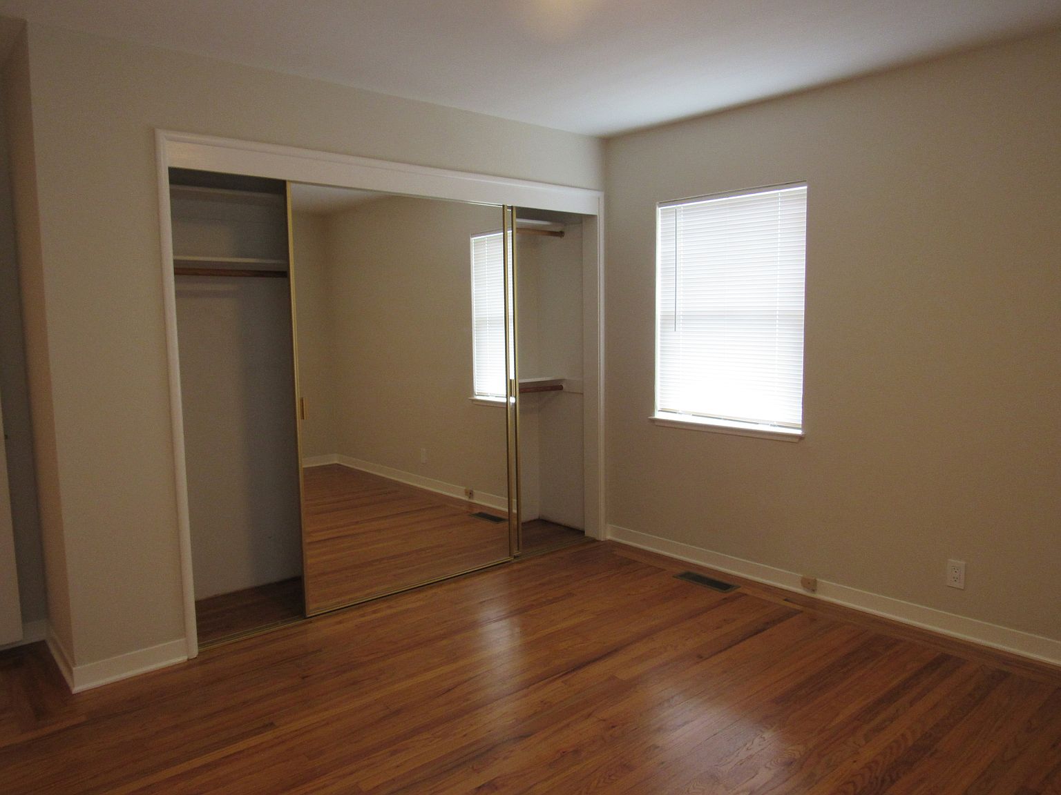 24139 Zorro Ct photo 4