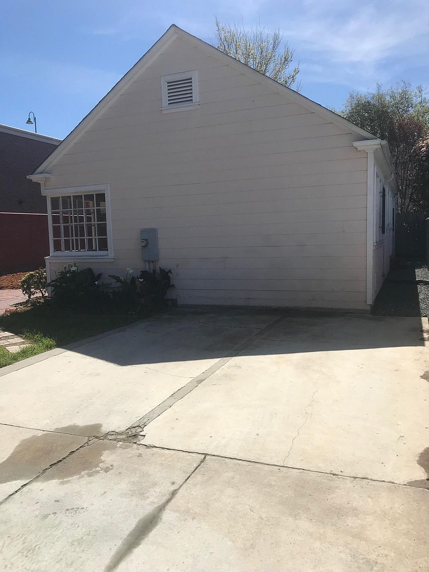 747 A St photo 3
