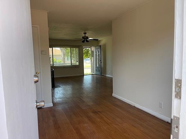 20758 Gribben Ave photo 4