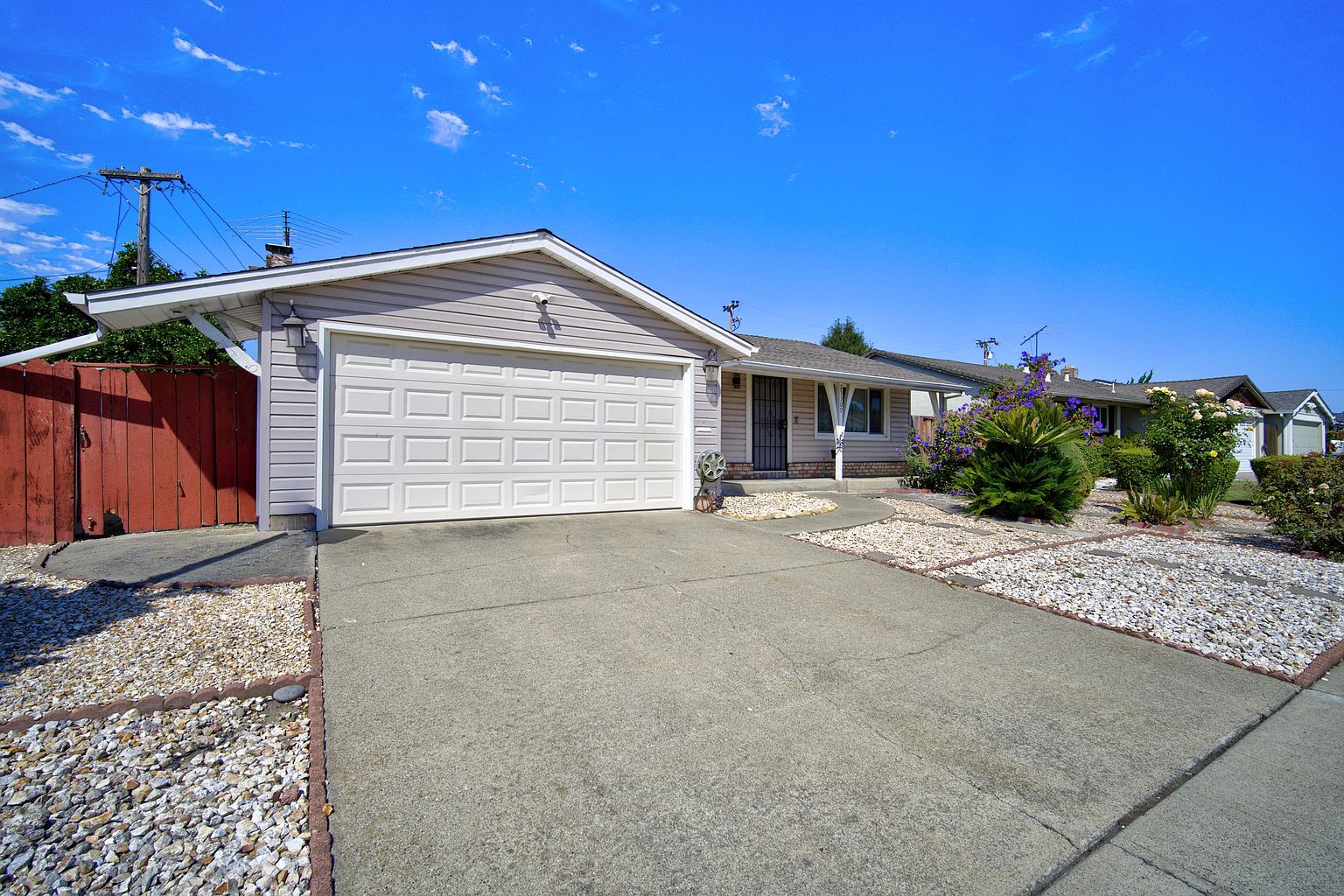 25309 Meredith Ct photo 4