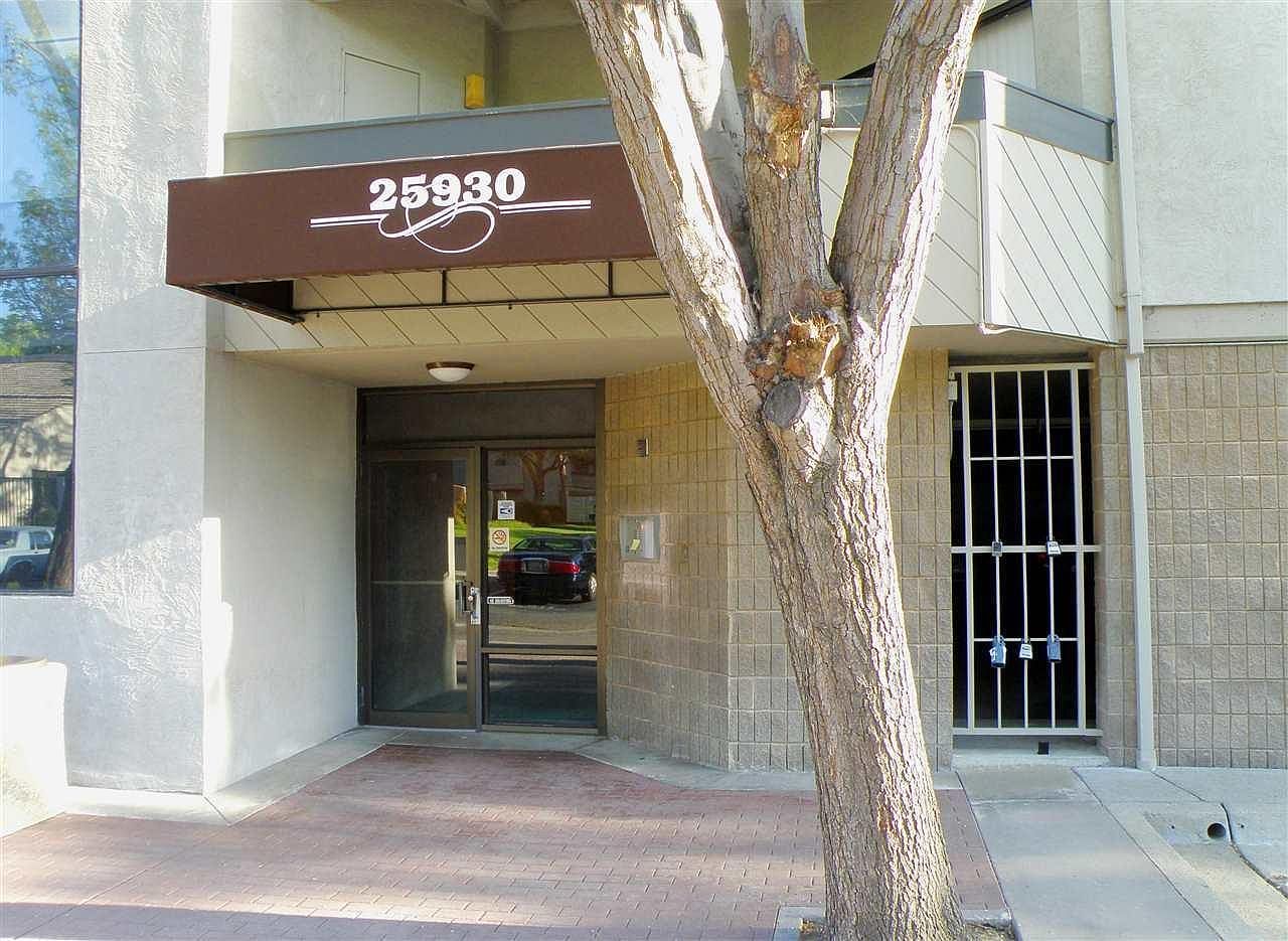 25930 Kay Ave photo 2