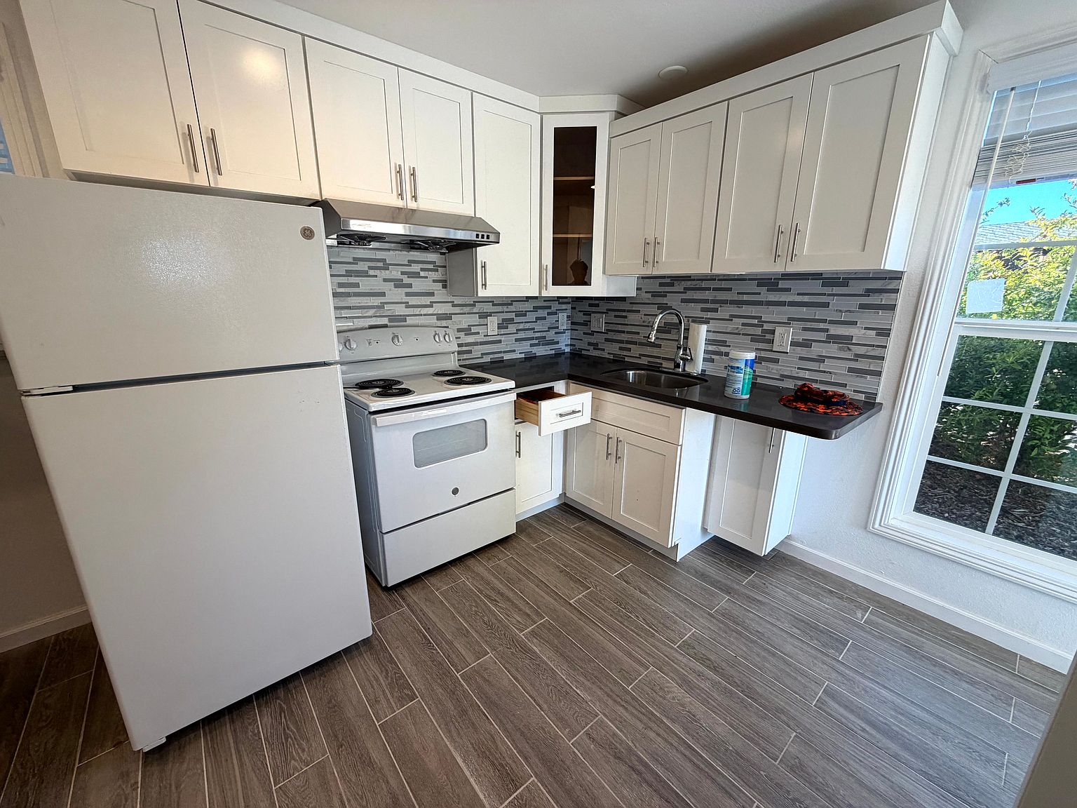 30917 Periwinkle Dr photo 2