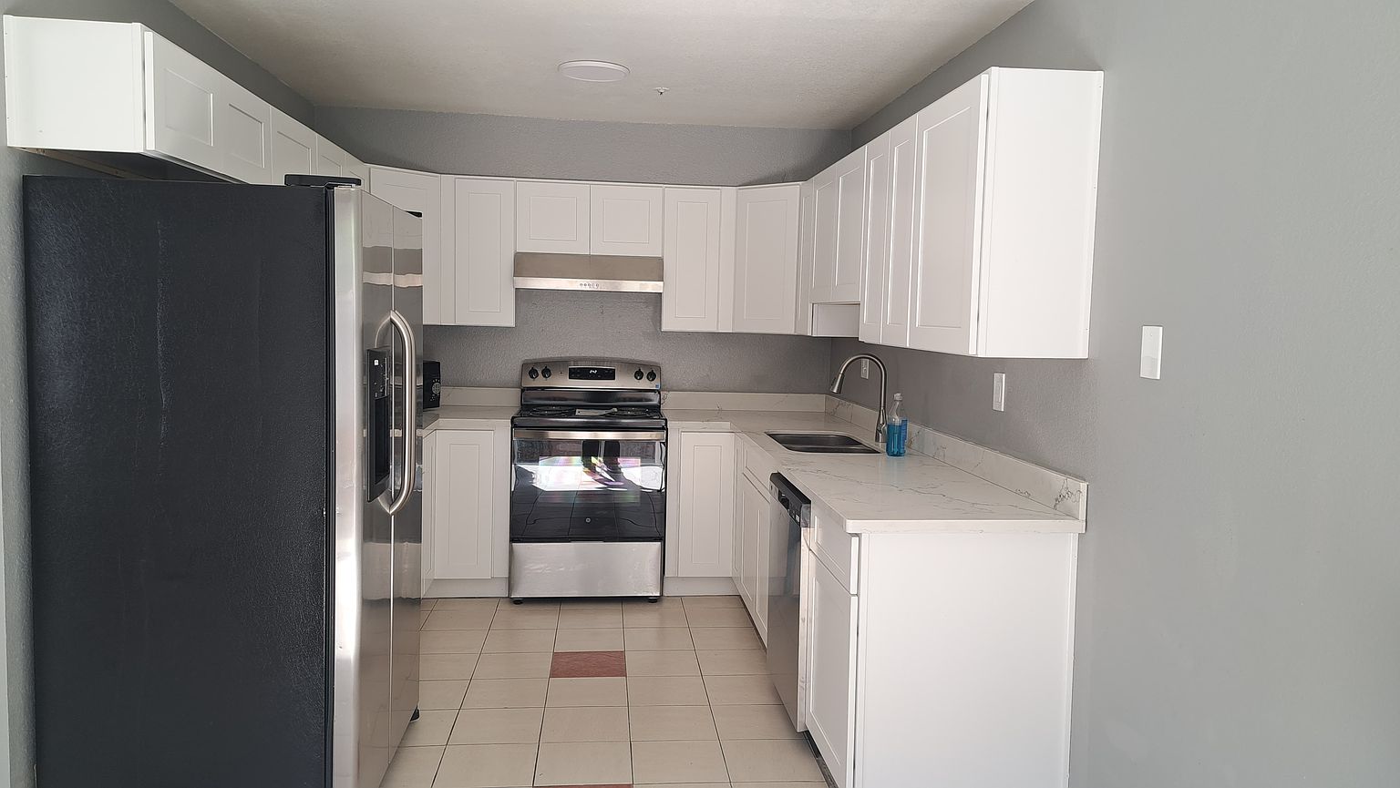 2167 Medallion Dr photo 2