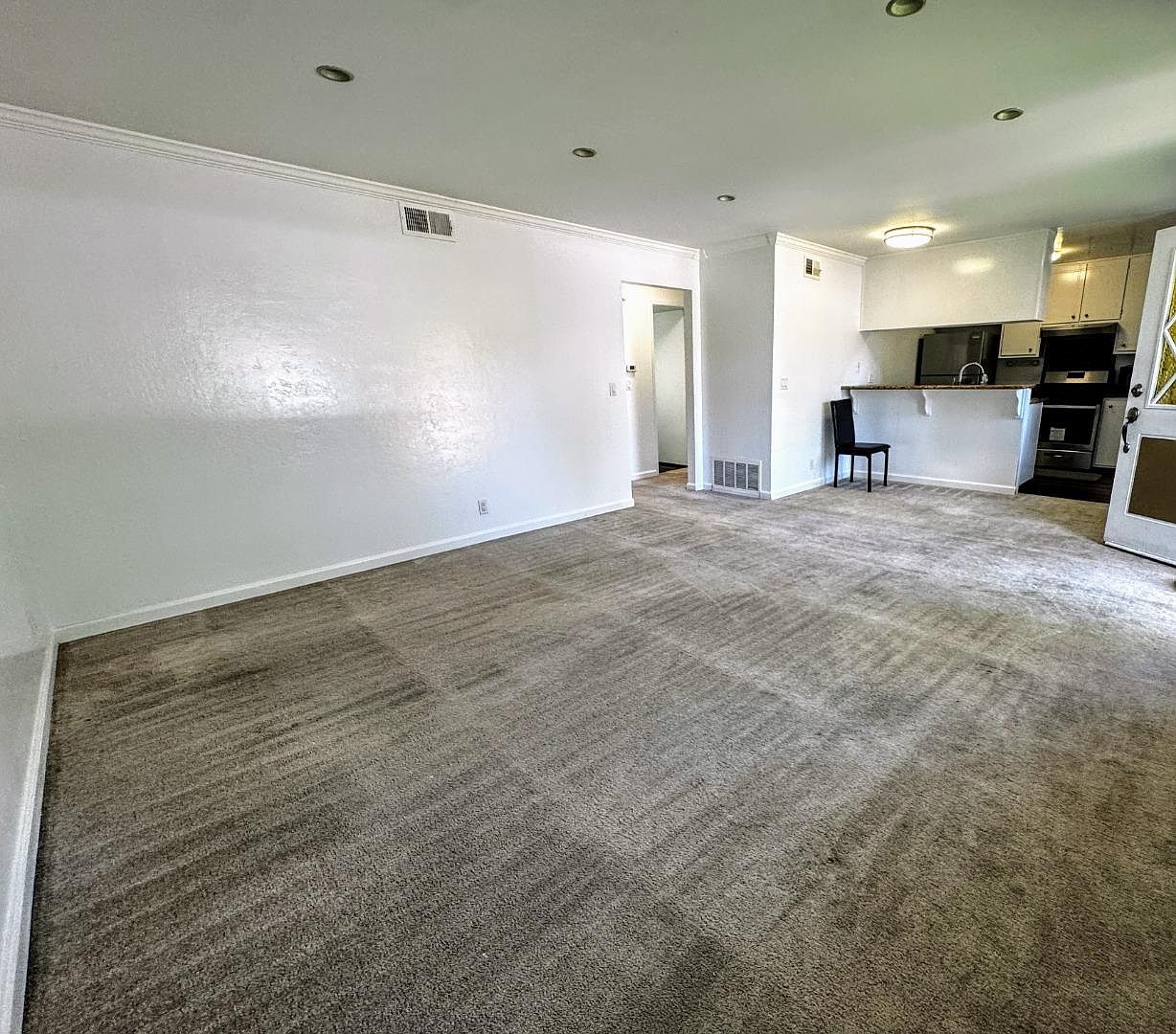 2116 Eric Ct 1 photo 2