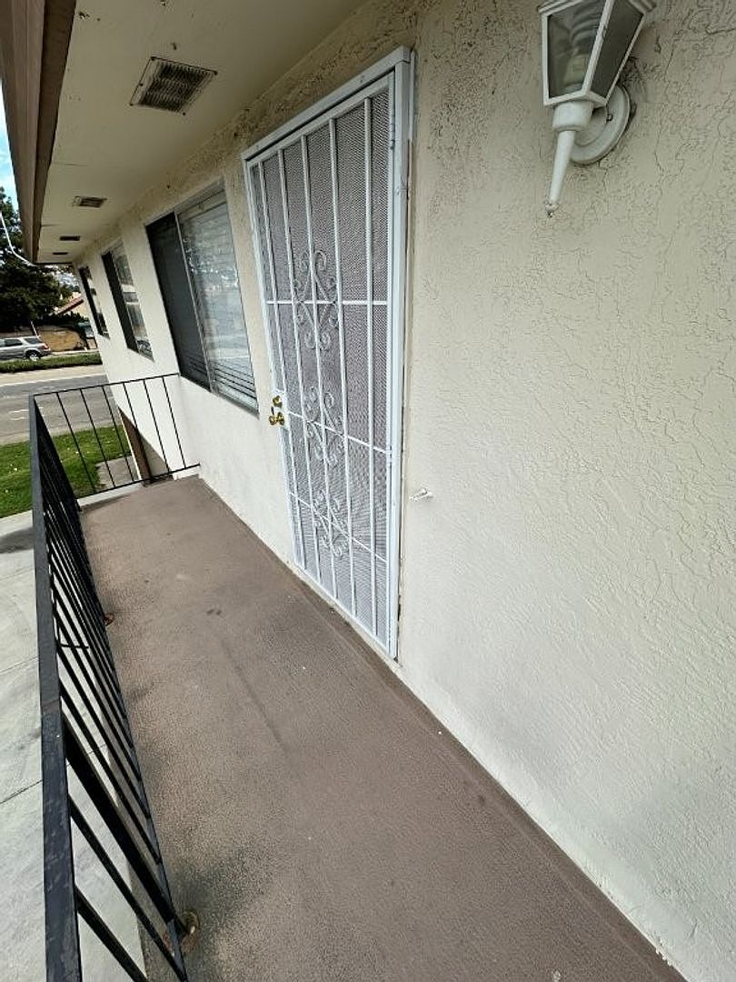 4-2297 Medallion Dr photo 5
