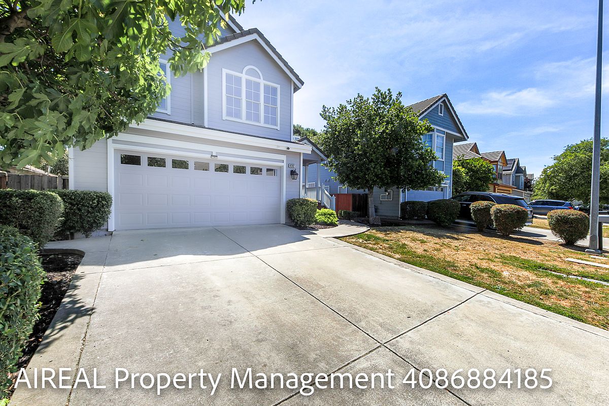4202 Cambridge Way photo 2