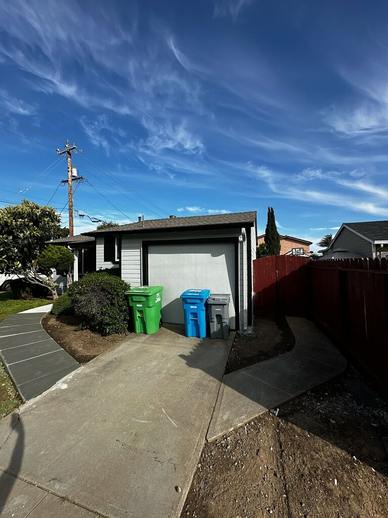 1000 D St photo 2