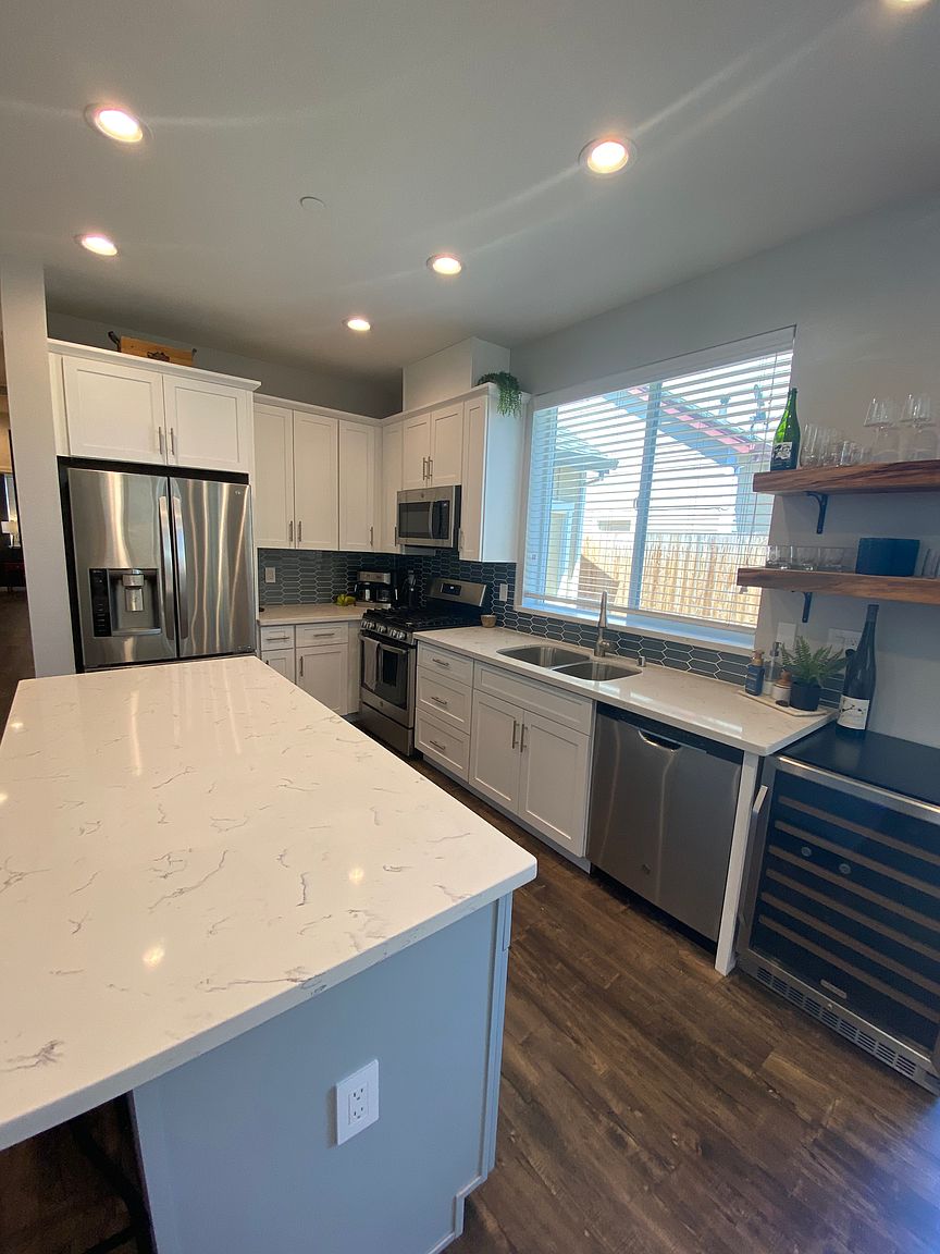 2142 Soleil Way photo 2