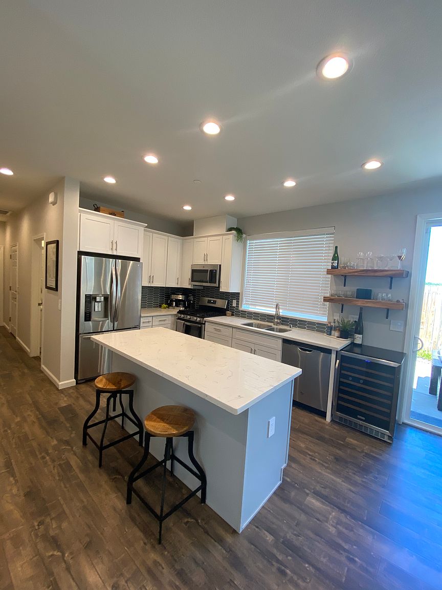 2142 Soleil Way photo 3