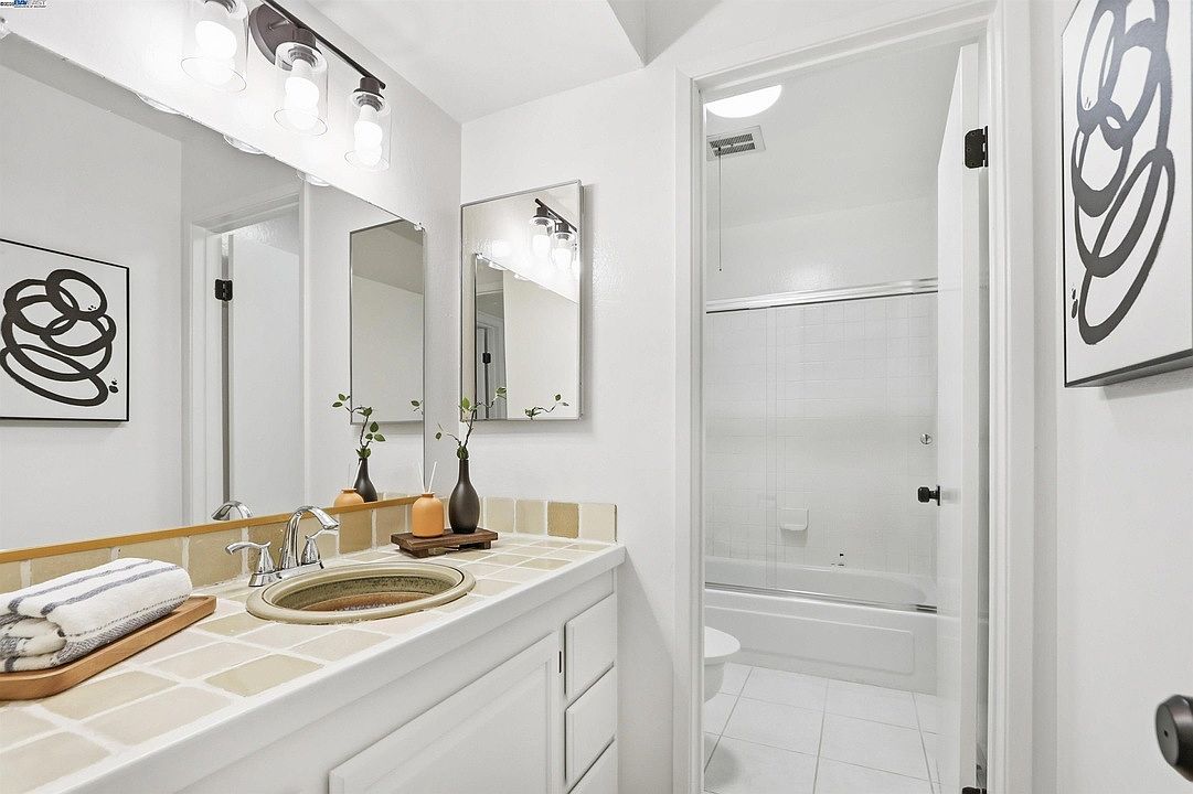 37721 Madera Ct photo 3