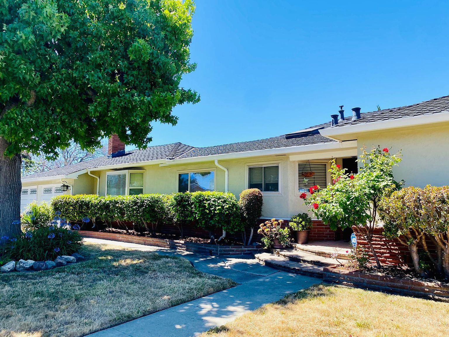 38021 Kimbro St photo 2