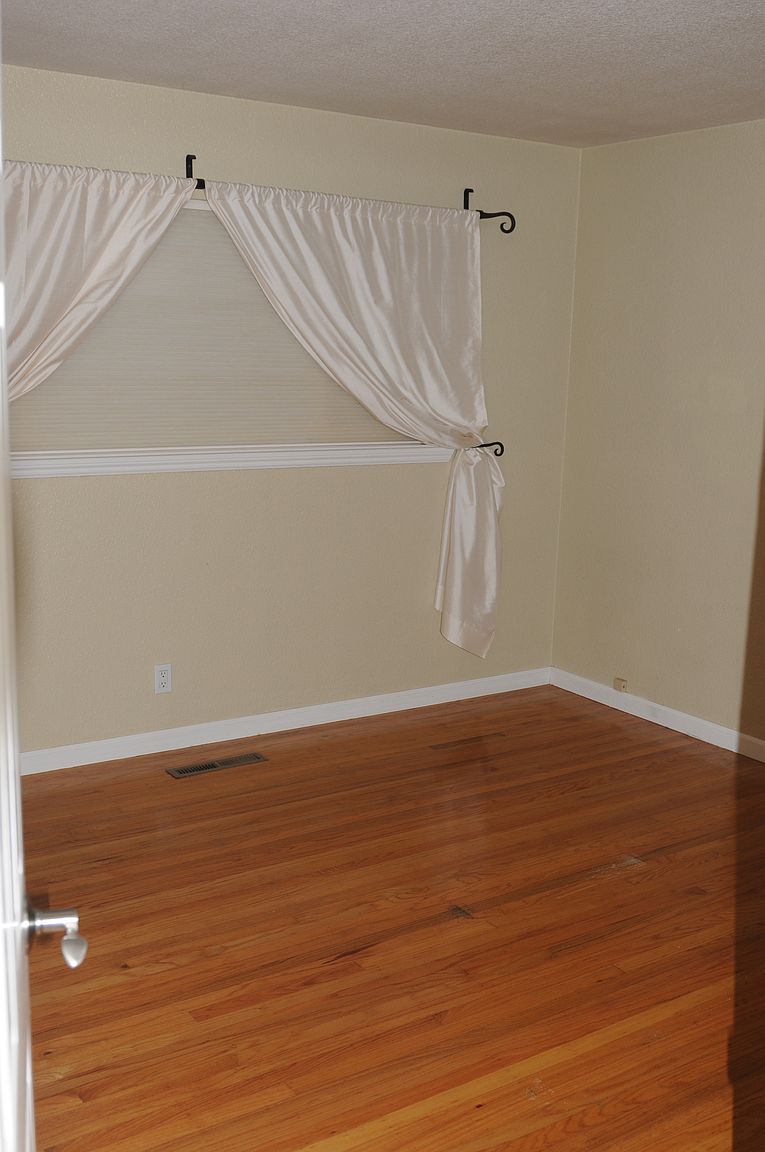 5266 Reeder Ct photo 4