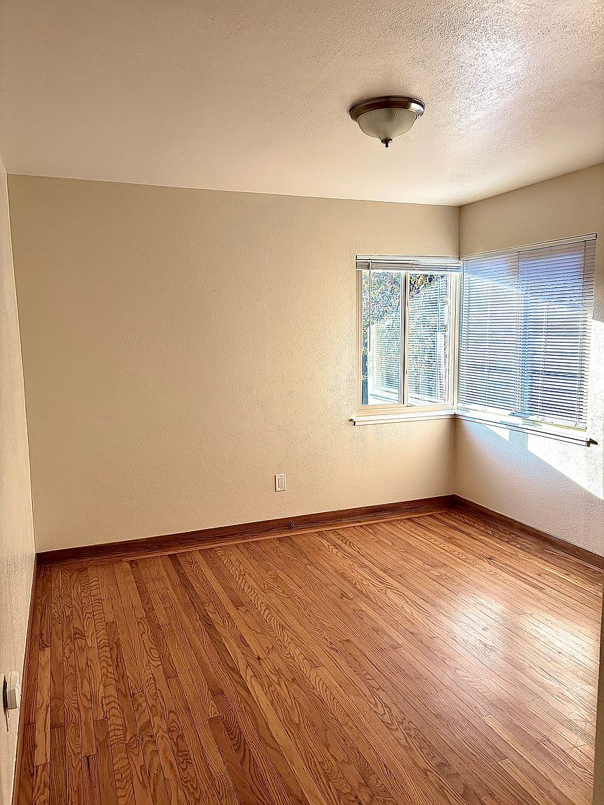 3033 Peralta Blvd photo 5