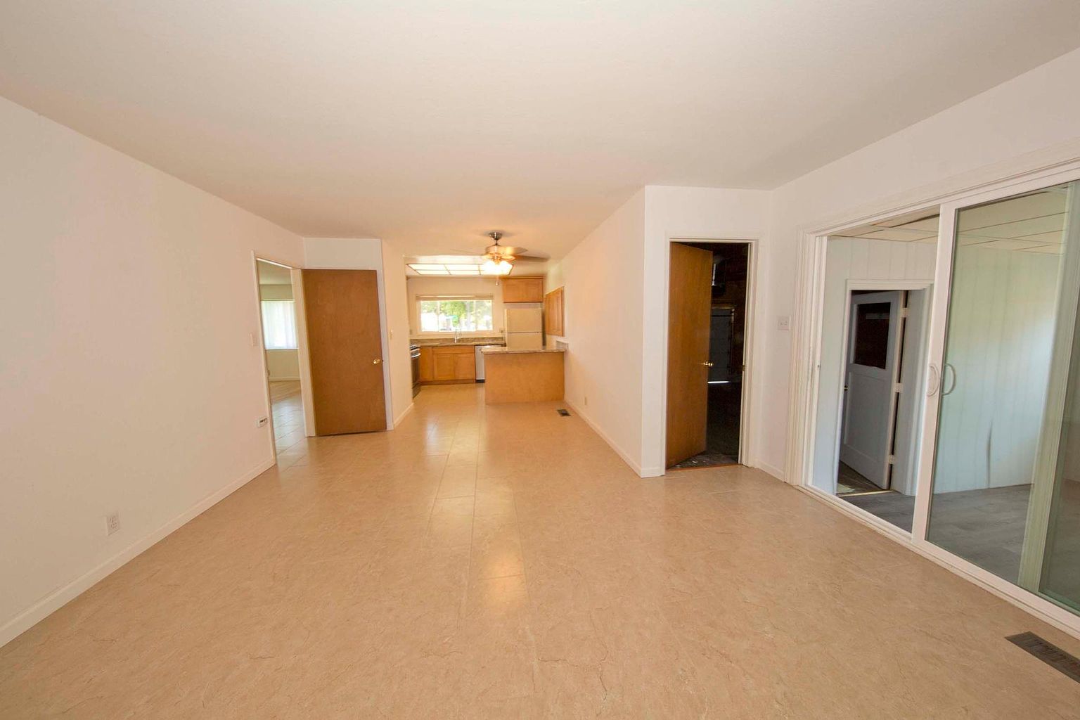 3501 Lancaster Ct photo 4