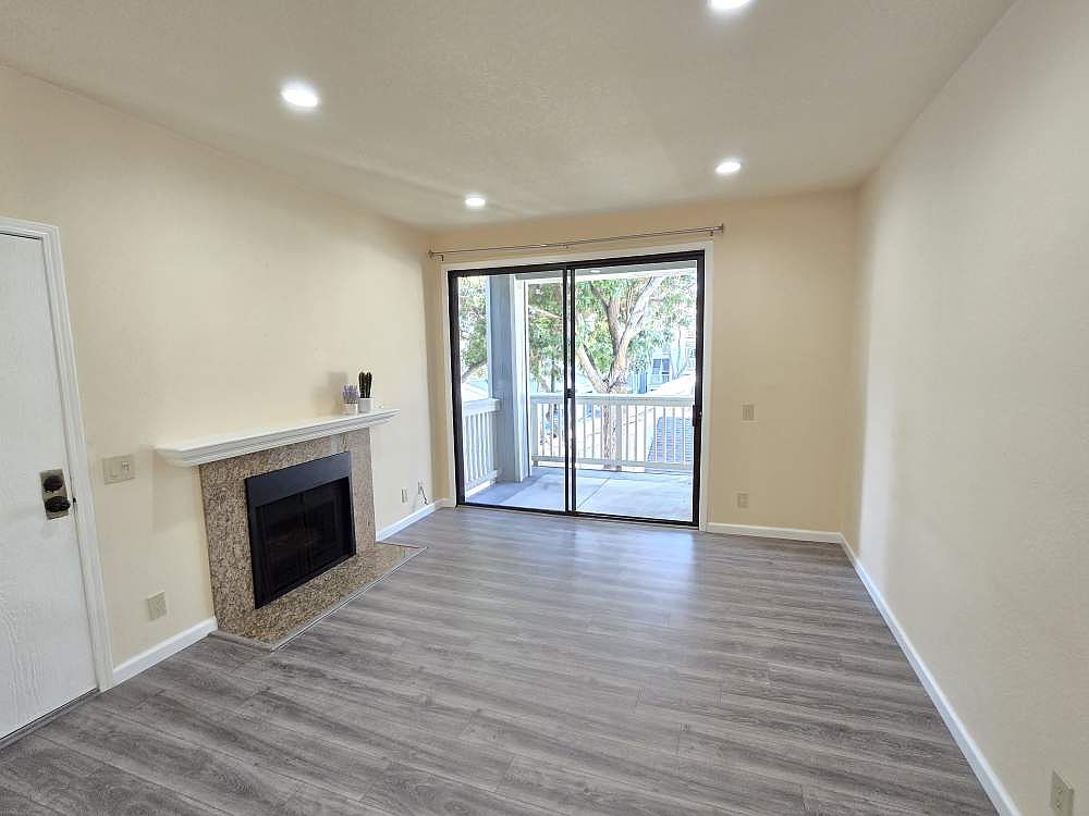 3402 Pinewood Ter photo 5