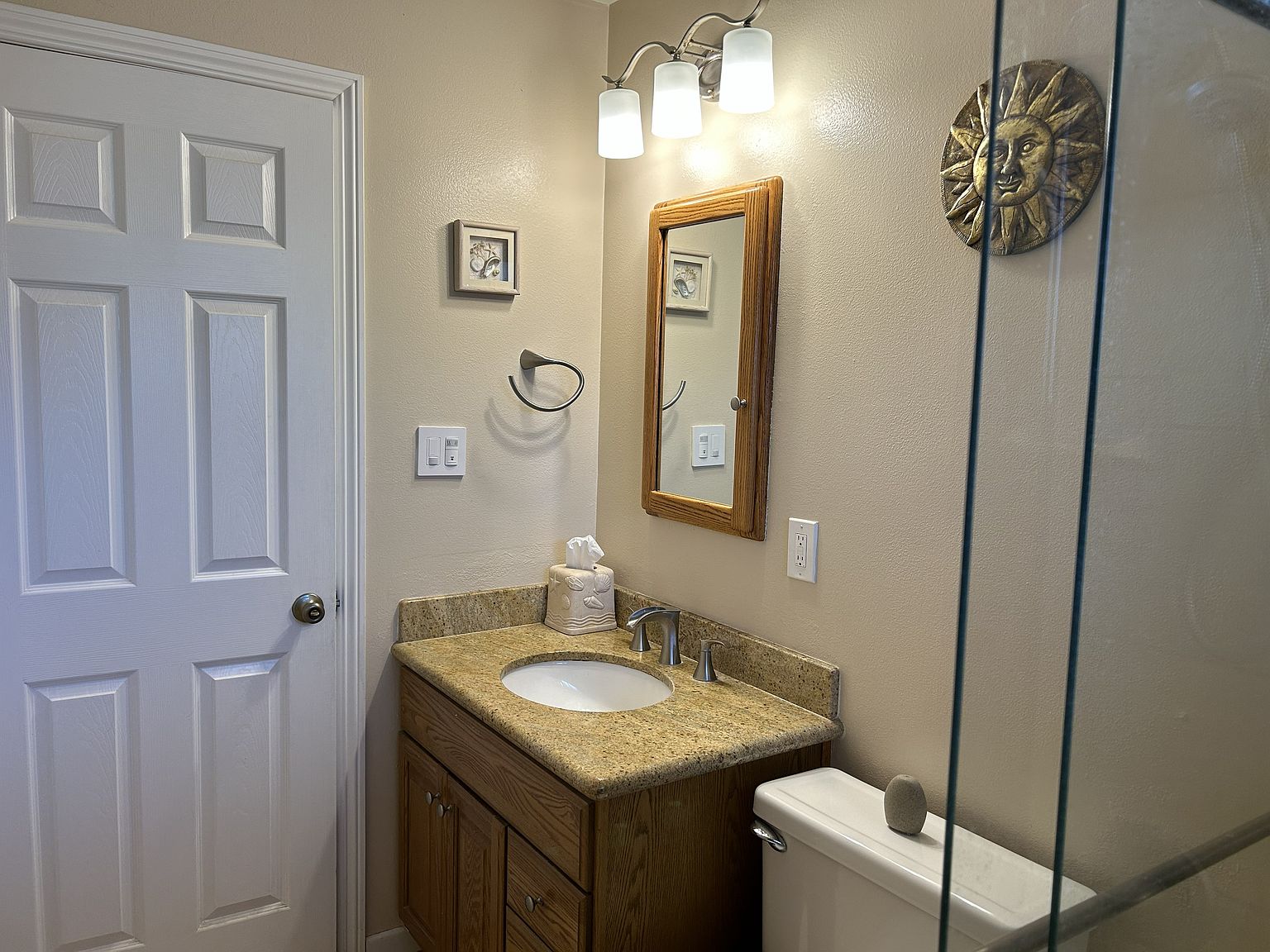 891 Vanda Way photo 4