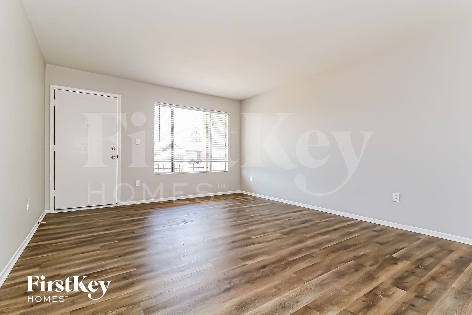 4720 W Larkspur Dr photo 3