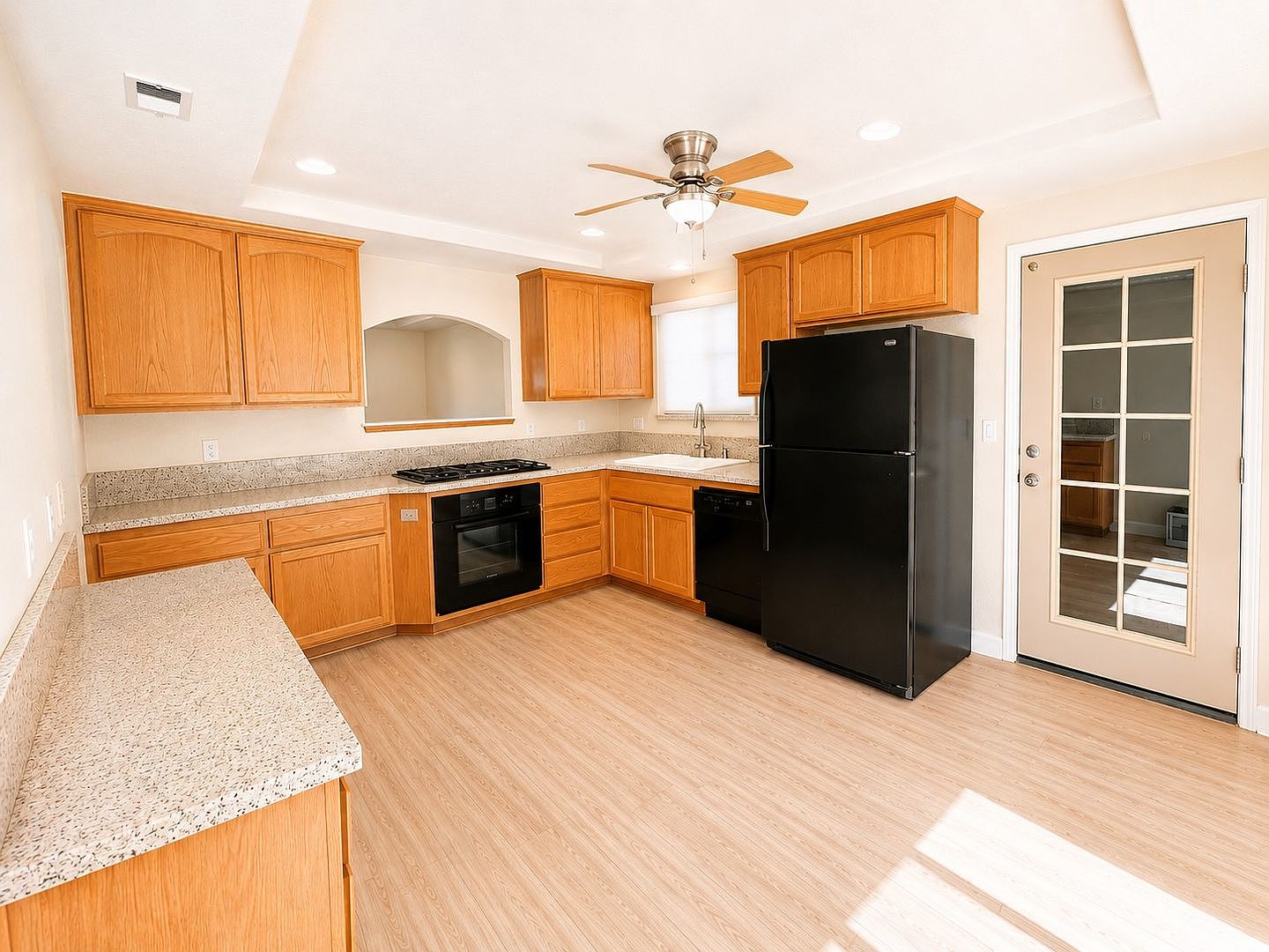 38034 Stenhammer Dr photo 5