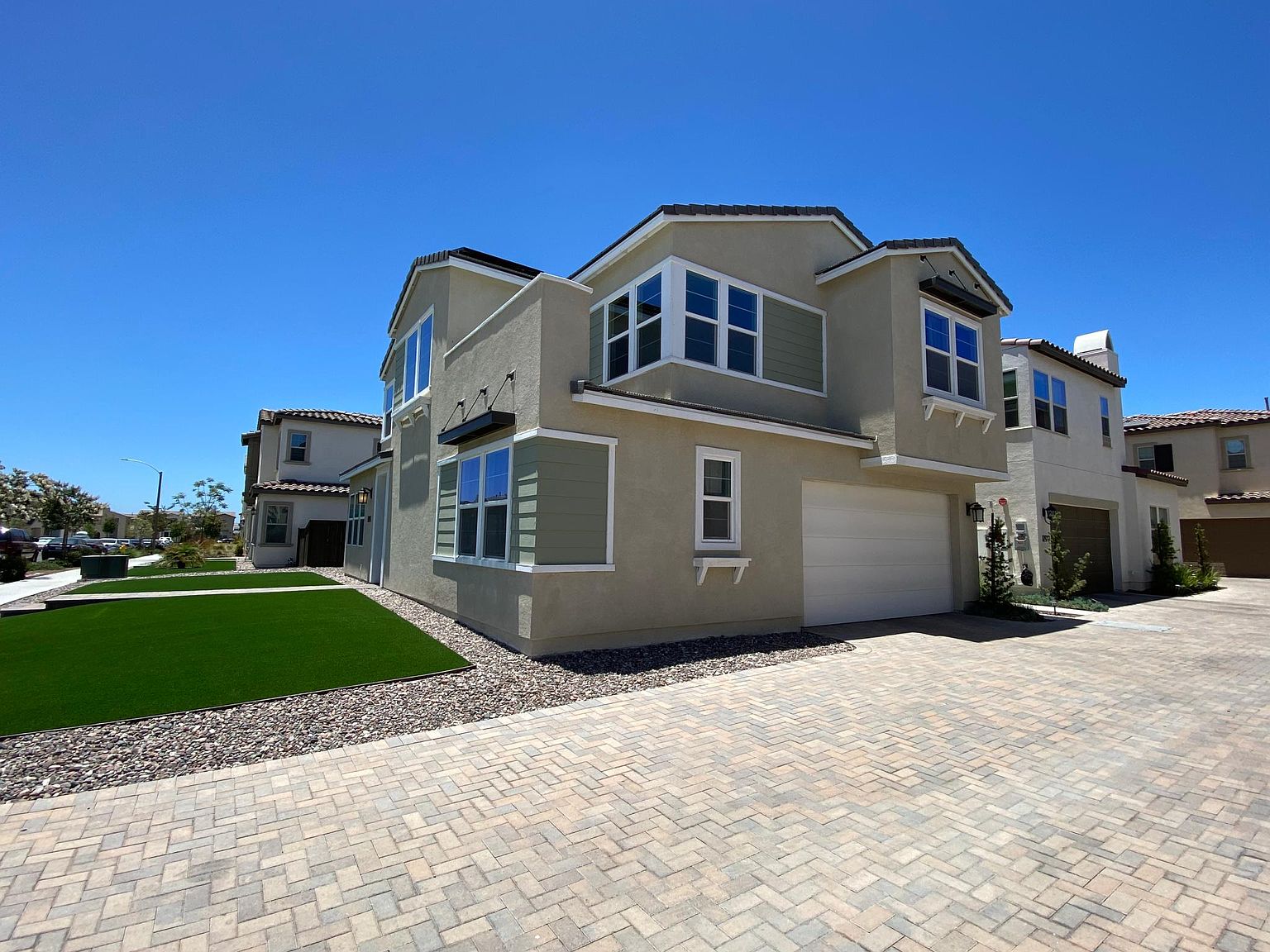1295 Camino Avalon photo 3