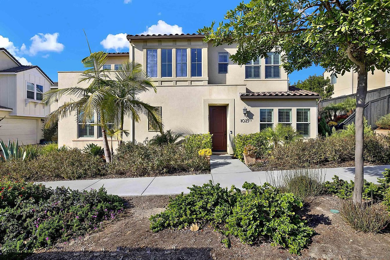 1025 Camino Aldea photo 3