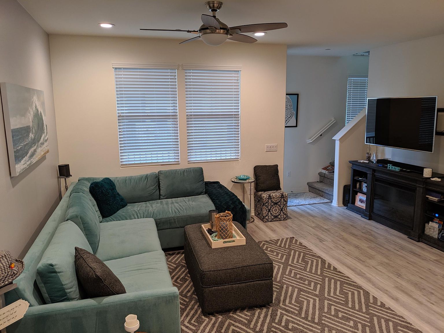 504 Finch Ln photo 2