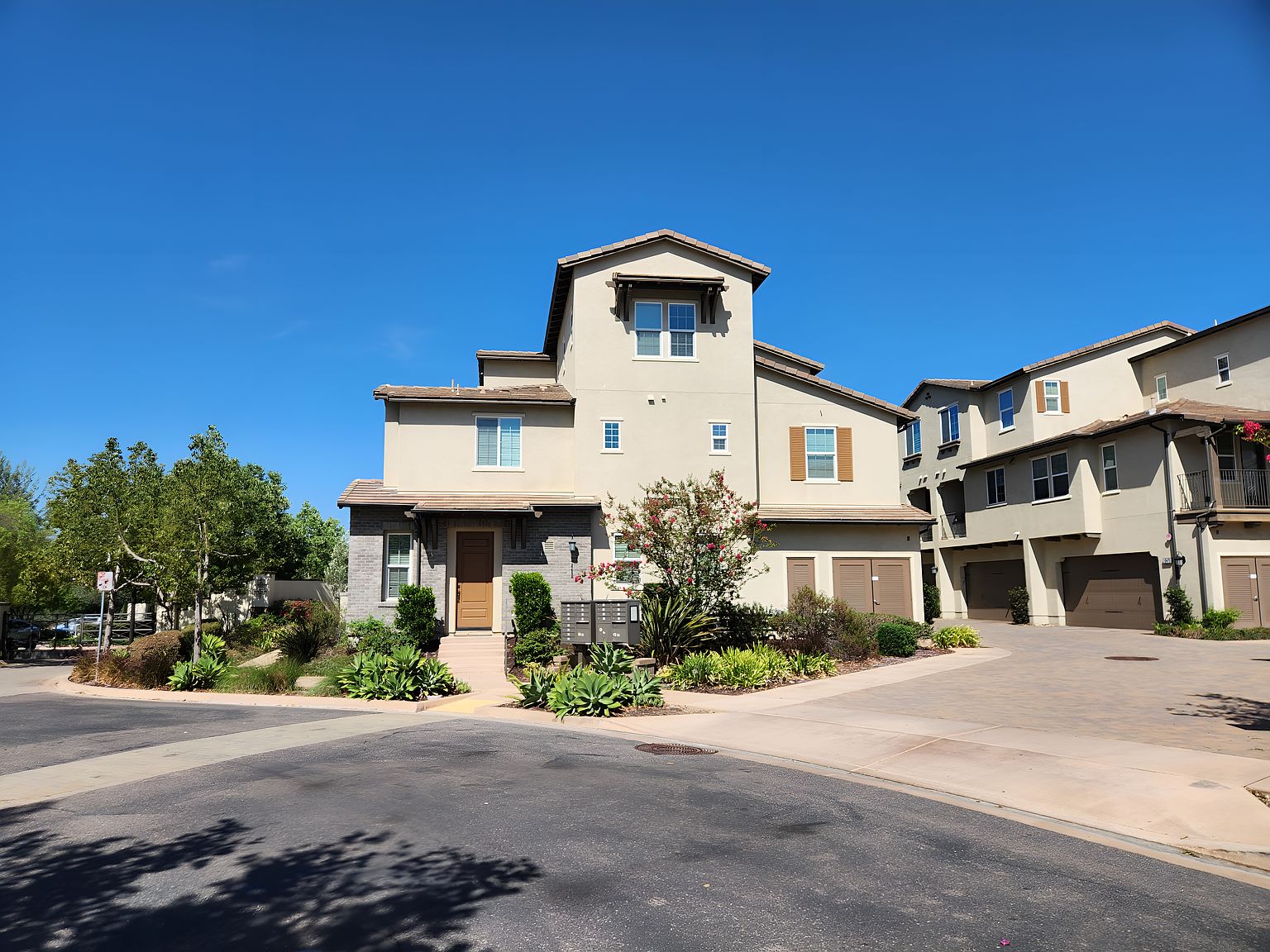 16489 Veridian Cir photo 2