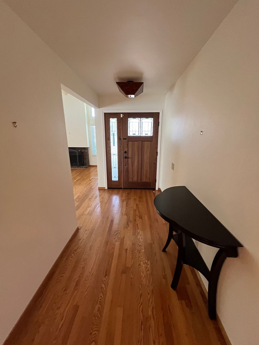 328 Bryant Ct photo 2
