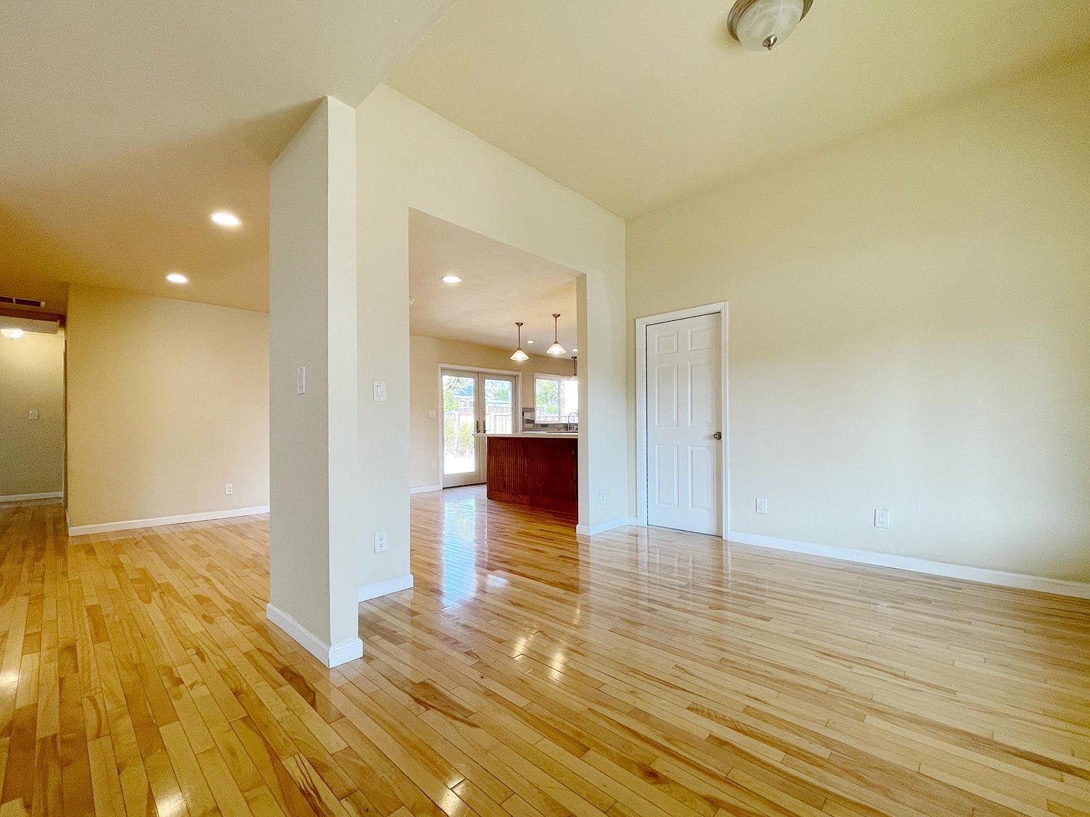 47442 Mantis St photo 3