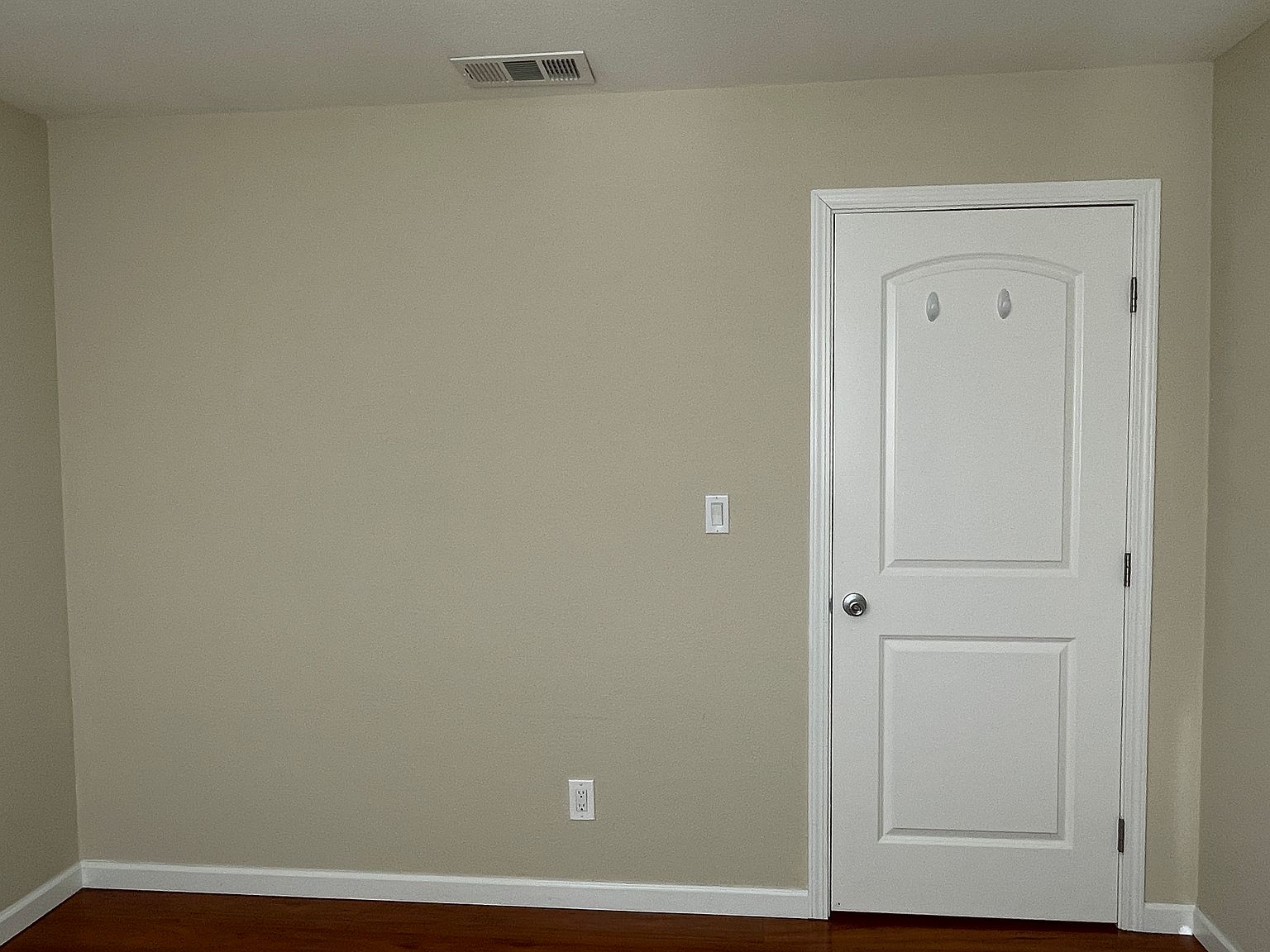 758 Covina Way photo 2