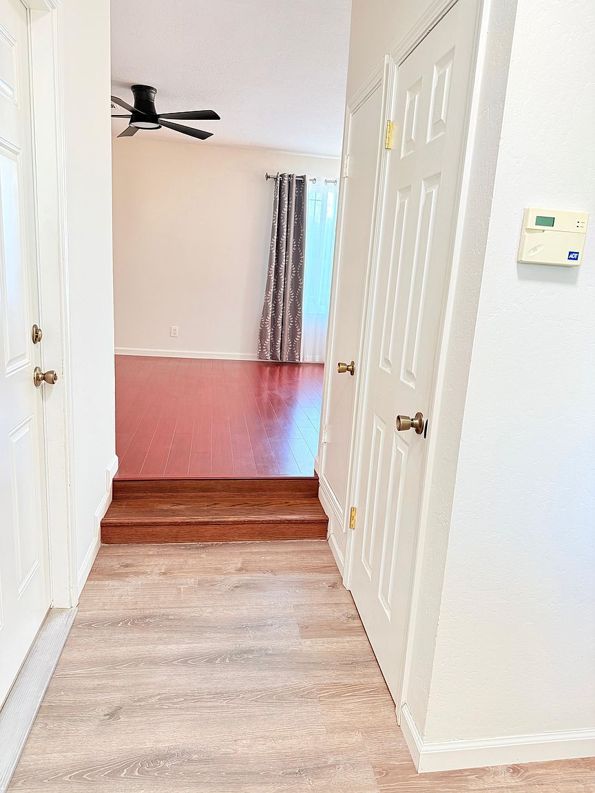 4613 Hampshire Way photo 3